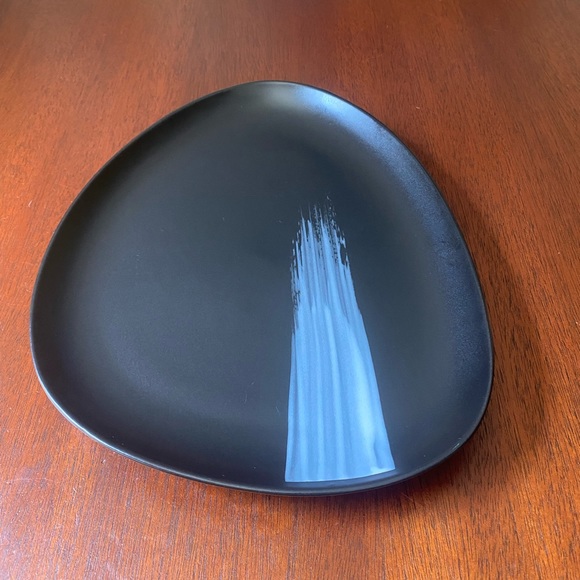 SALE! Set of Unique Serving Platters - Black & White - chic but unique - Picture 4 of 13